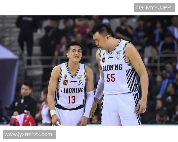 深入分析广州篮球队的整体压制打法及其战术优势与挑战 深入分析广州篮球队的整体压制打法及其战术优势与挑战