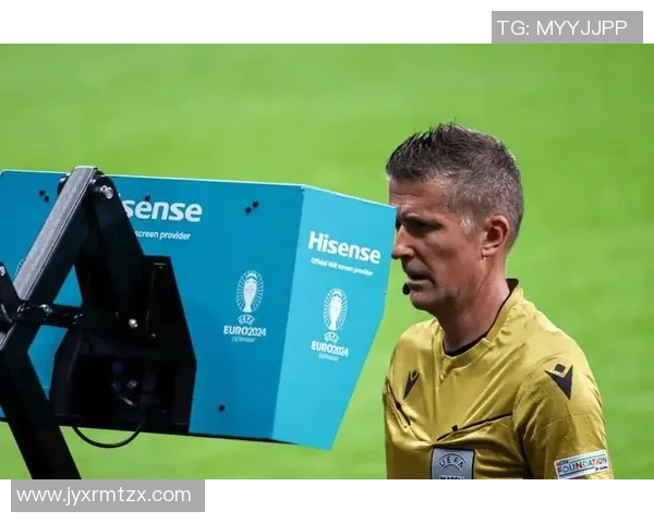 不出圈的足球明星如何在赛场外保持低调与真实魅力