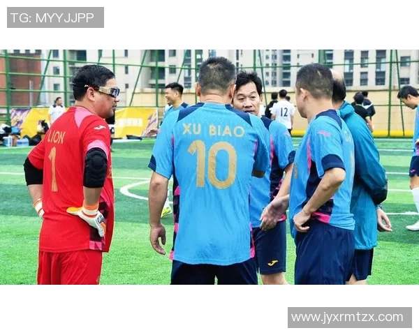 杭州足球队以66分稳居总决赛积分榜首位争夺冠军形势明朗